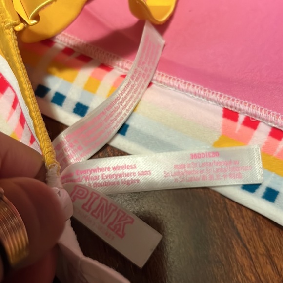 Victoria Secret Pink Wear Everywhere Wireless Bra - Picture 3 of 3